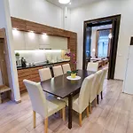 Apartamento Real Klauzál