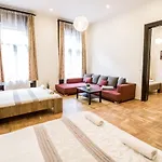 Real Klauzál Apartamento Budapest