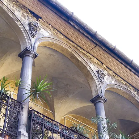 アパート Real Klauzal