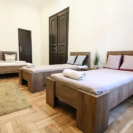 Real Klauzal アパート