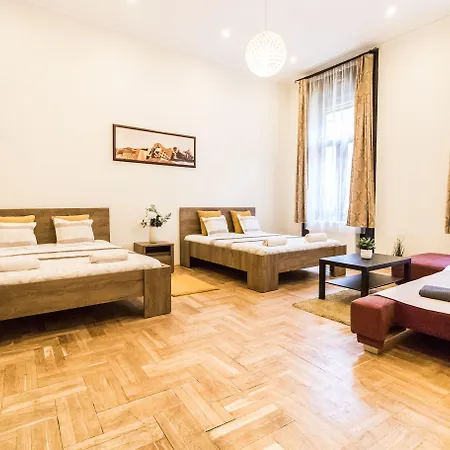 Real Klauzal アパート ブダペスト