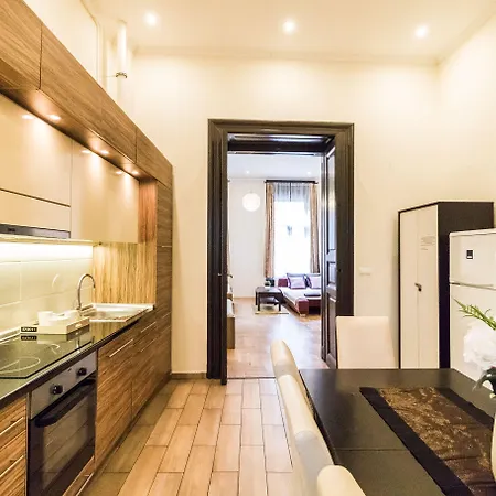 アパート Real Klauzal ブダペスト