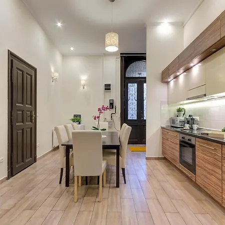Apartment Real Klauzal Budapest
