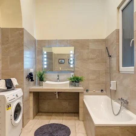 Apartment Real Klauzal Budapest