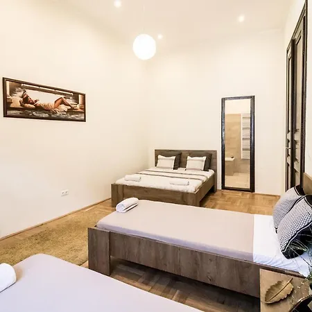 Real Klauzal Apartment
