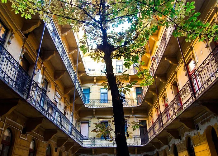 Real Klauzal Daire Budapeşte